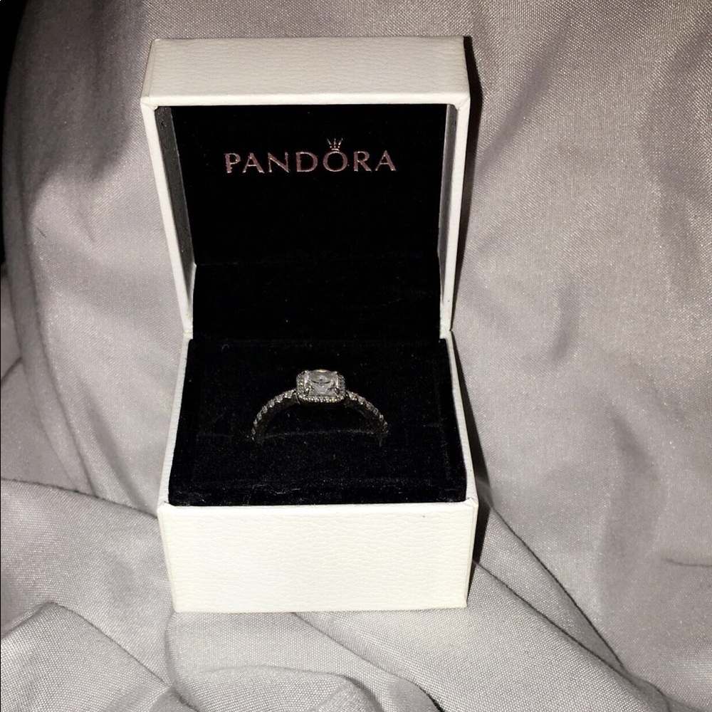 Pandora Ring